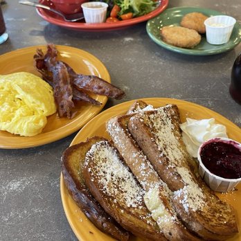 Snow City Cafe - I got the Polar Bear Breakfast And a friend got the Soup & Salad Combo with Love Potion Smoothie and some crab cakes. - Breakfast & Brunch Near Me - Anchorage, Alaska Snow City Cafe - I got the Polar Bear Breakfast And a friend got the Soup & Salad Combo with Love Potion Smoothie and some crab cakes. - Breakfast & Brunch Near Me - Anchorage, Alaska