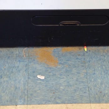 Lafayette Laundry - Dirt all over the floor today - Laundromat Near Me - Lafayette, Indiana