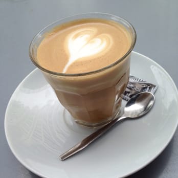 De Koffiezaak - Latte medium E2,50 - Cafes Near Me - Zaandam, New Hampshire
