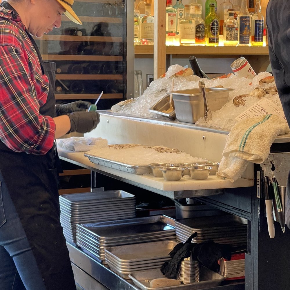 Freeport Oyster Bar - Raw Bar - Seafood Near Me - Freeport, Maine
