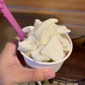 BerryLine - Watermelon mint frozen yogurt with mochi - Ice Cream & Frozen Yogurt Near Me - Cambridge, Massachusetts BerryLine - Watermelon mint frozen yogurt with mochi - Ice Cream & Frozen Yogurt Near Me - Cambridge, Massachusetts