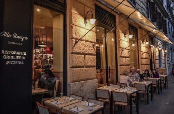 Alla Rampa dei Gracchi by null