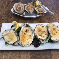 Cantwell's Tavern - Baked Oysters and Oyster trio