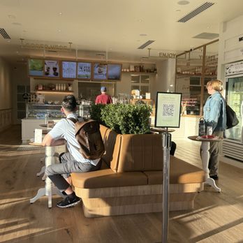 Bacio Di Latte - Inside - Gelato Near Me - La Jolla, California