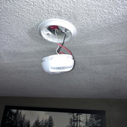 Super 8 by Wyndham Corning - Smoke alarm