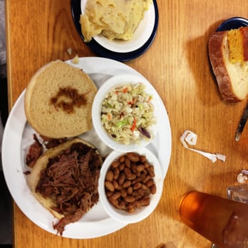 Joe Allen's Pit BBQ - Brisket, beans, coleslaw - Barbeque Near Me - Abilene, Texas