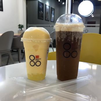 Palgong Tea - Mango smoothie with pineapple jelly and mango black tea with milk foam - Bubble Tea Near Me - Thornhill, Ontario