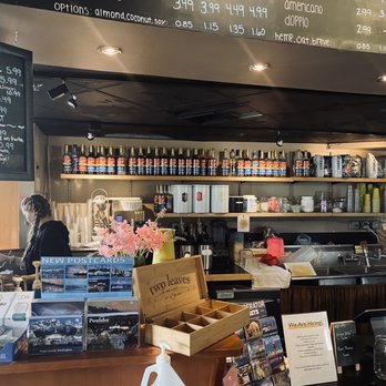 Cups Espresso & Cafe - Interior - Coffee & Tea Near Me - Bainbridge Island, Washington