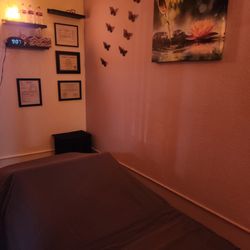 Skye Estrada Massage Therapy