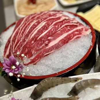 Haidilao Hot Pot - Chinese Near Me - Markham, Ontario