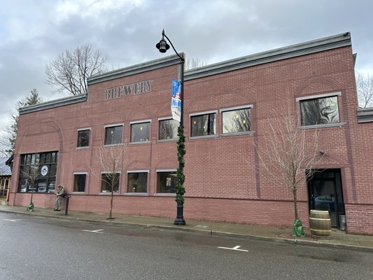 Snoqualmie Falls Brewery by null