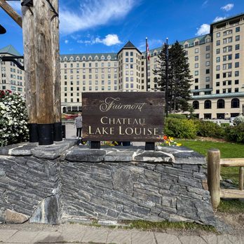 Chateau Lake Louise Abbot Staff