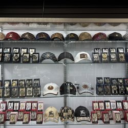 Smokeez - Men's watches, women's watches, and stylish hats.