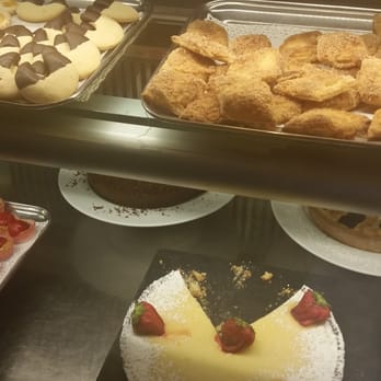 Fabrica - Pastries - Breakfast & Brunch Near Me - Rome, RM
