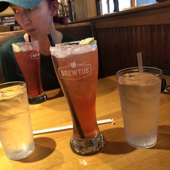 Applebee's Grill + Bar - Margaritas - Sports Bars Near Me - Birch Run, Michigan