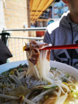 Pho Lien by null