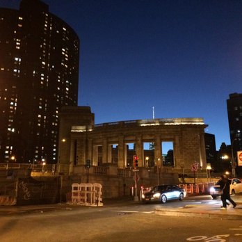 Manhattan Bridge - Landmarks & Historical Buildings Near Me Manhattan Bridge - Landmarks & Historical Buildings Near Me