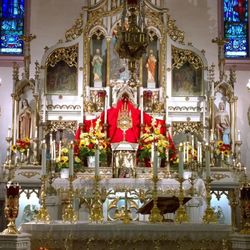 Our Lady of Czestochowa - Jesus Christ present in a unique way: Jesus awaits us in this Sacrament of Love, a Love that unites us with Him for all eternity .