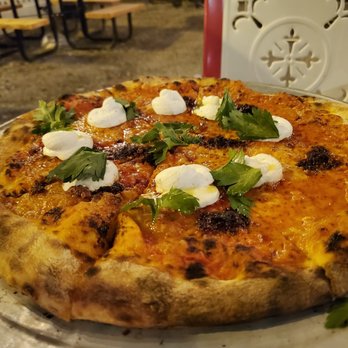 Pizza Lobo - Pizza Near Me - Chicago, Illinois