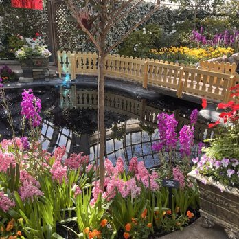 Lincoln Park Conservatory - Parks Near Me - Chicago, Illinois