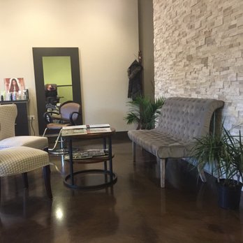 Manal Studio - Very chill vibe of professional women. this place. - Hair Salons Near Me - Chicago, Illinois