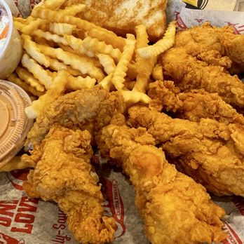 Raising Cane's Chicken Fingers - Raising Canes Chicken... - Chicken Shop Near Me - Kentwood, Michigan