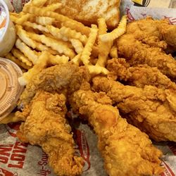 Raising Cane's Chicken Fingers - Raising Canes Chicken...