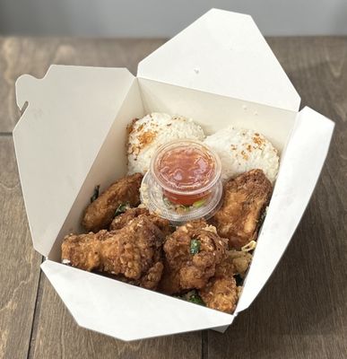 Mama Hieu's by null