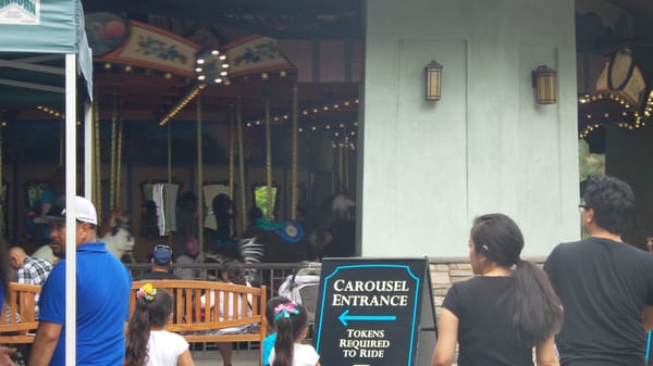 Tom Mankiewicz Conservation Carousel by null