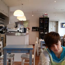 Le Bucce Di Gandria - Quaint restaurant seating about 10 couples. Beautiful views.