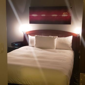 Le Saint-Sulpice Hotel - Hotels Near Me - Montreal, Quebec Le Saint-Sulpice Hotel - Hotels Near Me - Montreal, Quebec