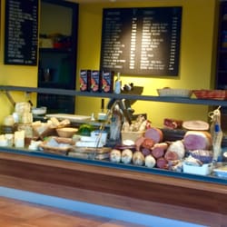 Mauro Traiteur - Amazing cheese selection and sandwiches.