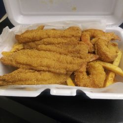 Soul Cat Cuisine Mobile Food Truck - Fried fish & shrimp basket