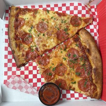 Frankie's Pizza Parlor - Pizza Near Me - St. Pete Beach, Florida