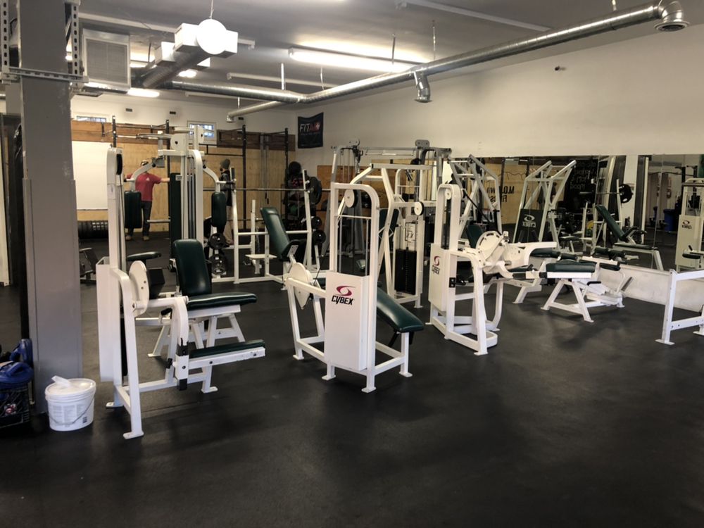 M.O. Town Fitness Crossfit Ojai