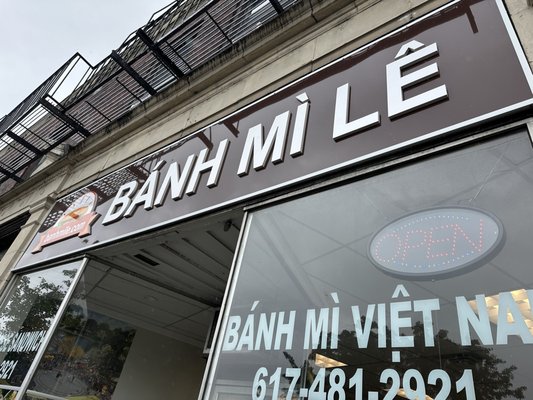 Bánh Mì Lê by null