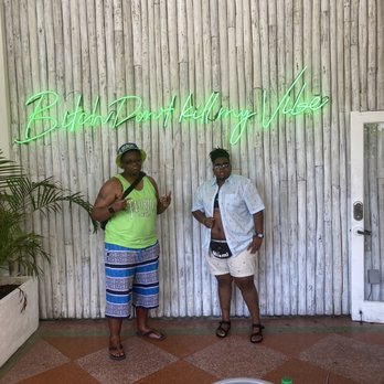 Bacon Bitch - Sandwiches Near Me - Miami Beach, Florida