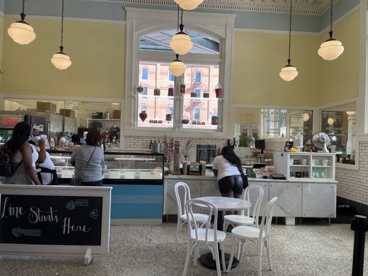 Milkbox Ice Creamery by null