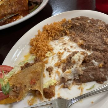 Los Portales Mexican Grill - Beef Taco rice beans - Mexican Near Me - Montclair, California Los Portales Mexican Grill - Beef Taco rice beans - Mexican Near Me - Montclair, California