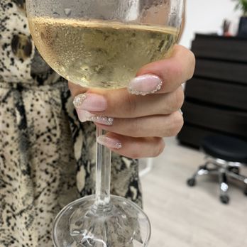 Nail bar - Nail Salons Near Me - Miami, Florida