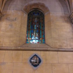 Eglise St. Denise - Schöne Fenster
