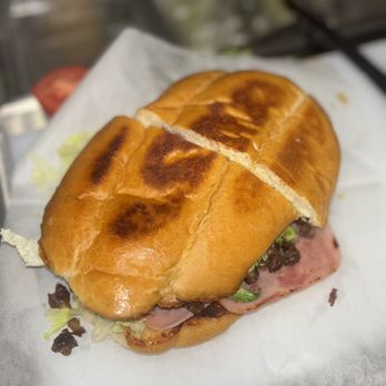 Taqueria la conecta - Torta de asada. Costumer wanted to add ham - Food Trucks Near Me - Salem, Oregon Taqueria la conecta - Torta de asada. Costumer wanted to add ham - Food Trucks Near Me - Salem, Oregon