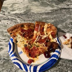 La Borgata Pizza - Pizza
