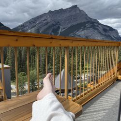 Hotel Canoe & Suites - Balcony of king Mountain View