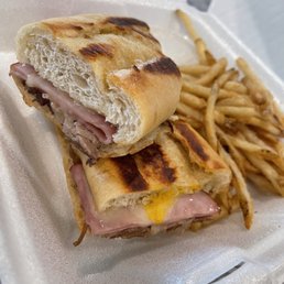 Cuban sandwich with fries Cuban sandwich with fries