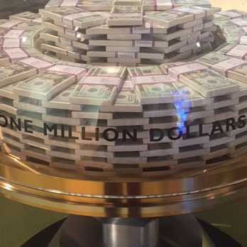 Money Museum - $1 million in 20s - Museums Near Me - Chicago, Illinois