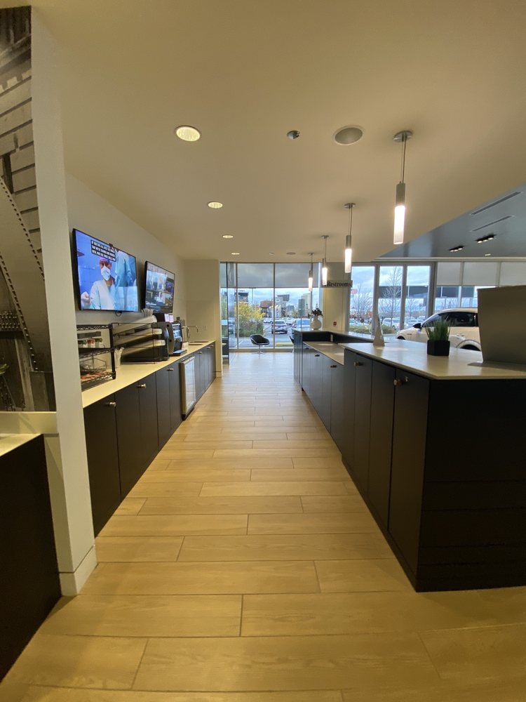 FLETCHER JONES AUDI SERVICE CENTER Updated August 2024 67 Photos