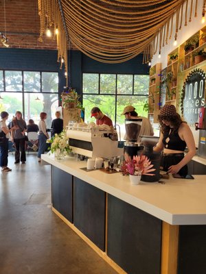 1000 Faces Coffee by null