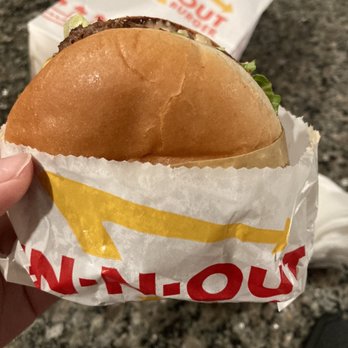 In-N-Out Burger - Fast Food Near Me - Manteca, California