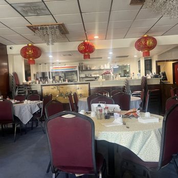 Silver Palace Chinese Restaurant - Chinese Near Me - Whittier, California
